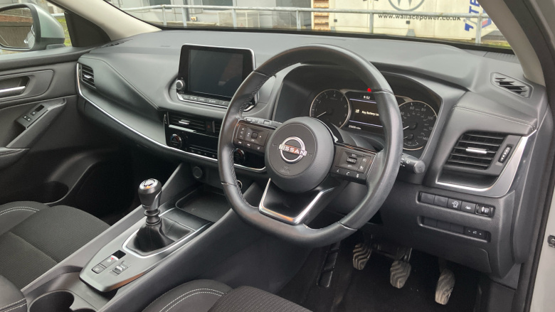 Nissan Qashqai 1.3 DiG-T MH Acenta Premium 5dr Petrol Hatchback